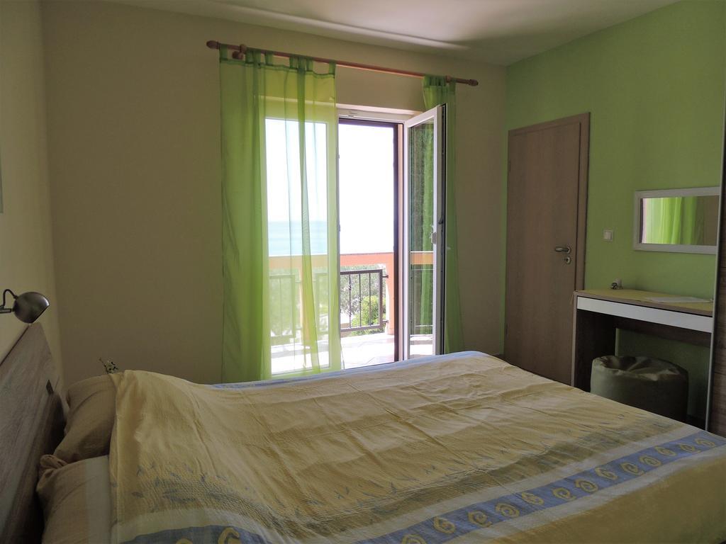 Apartments Denona Новаля Екстер'єр фото